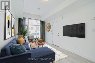 1321 Gerrard St E in Toronto, ON - Building Photo