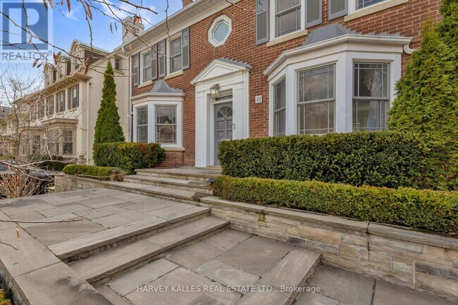 111 Strathallan Blvd in Toronto, ON - Building Photo - Building Photo