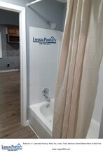 7228 Chalmers Ave-Unit -Lower in Warren, MI - Foto de edificio - Building Photo
