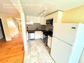 225 W Washington Ave in Clifton Heights, PA - Building Photo - Building Photo