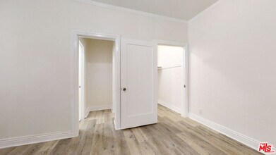 1117 S Westlake Ave in Los Angeles, CA - Building Photo - Building Photo