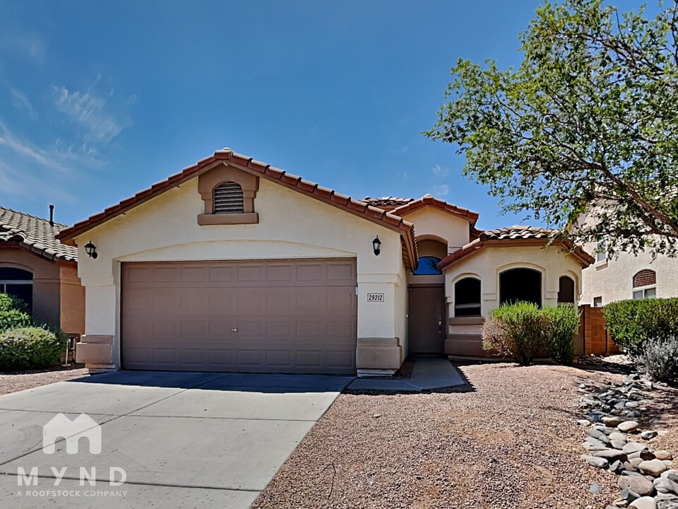 29212 N 22nd Ln in Phoenix, AZ - Building Photo