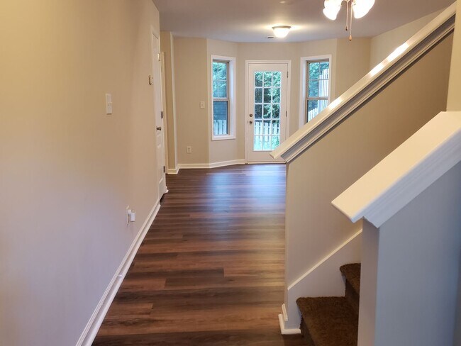 105 Cypress Ct in Canton, GA - Building Photo - Building Photo