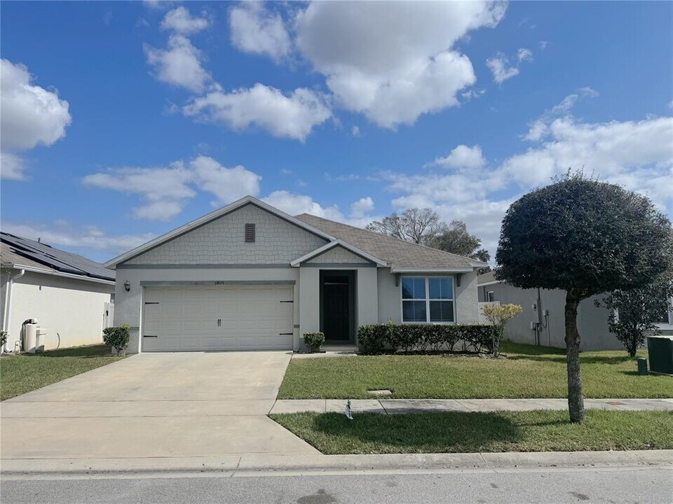 1805 Rain Lily Pl in St. Cloud, FL - Building Photo
