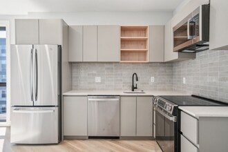 3748 Lancaster Ave, Unit 406 in Philadelphia, PA - Building Photo - Building Photo