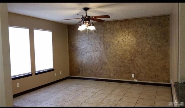 5 Zinnia Ave in McAllen, TX - Building Photo - Building Photo