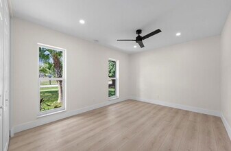 280 Sulky Way in Wellington, FL - Building Photo - Building Photo