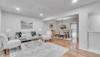 1669 Valencia Way in Reston, VA - Building Photo - Building Photo