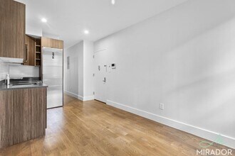 738 E 6th St in New York, NY - Building Photo - Building Photo
