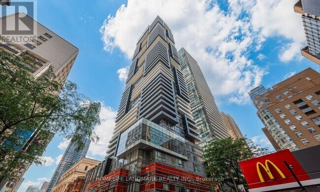 7-1617 Grenville St