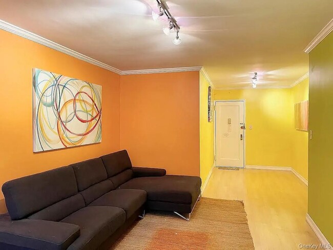 142-21 26th Ave in Queens, NY - Building Photo - Building Photo