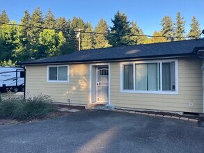 10710 48th St E in Edgewood, WA - Building Photo - Building Photo