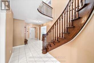 493 Blackstock Rd in Newmarket, ON - Building Photo - Building Photo