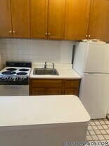 61 S Huntington Ave, Unit 302 in Boston, MA - Building Photo