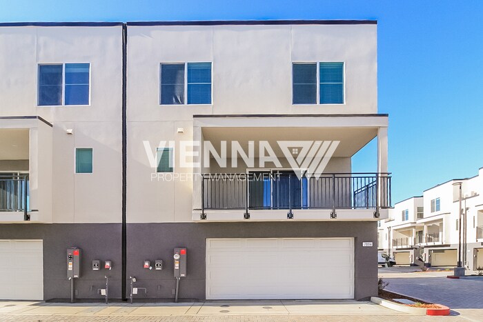 7992 Quiet Knolls Dr in Antelope, CA - Building Photo