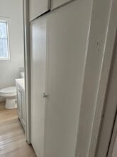 2305 Hauser Blvd, Unit 2305   1/2Hauser in Los Angeles, CA - Foto de edificio - Building Photo