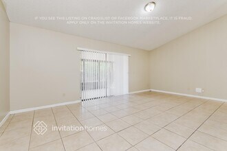 122 Alta Vista Ct in Davenport, FL - Foto de edificio - Building Photo