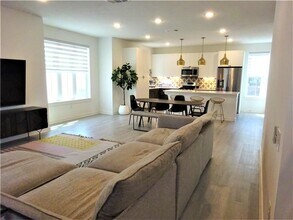 2624 Metcalfe Rd in Austin, TX - Building Photo - Building Photo