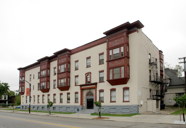 228 Summer St in Buffalo, NY - Foto de edificio - Building Photo