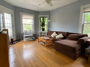 184 School St, Unit 2 in Boston, MA - Building Photo - Building Photo