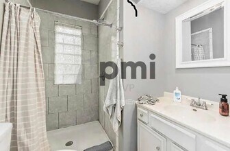2562 Deming Ave in Columbus, OH - Building Photo - Building Photo
