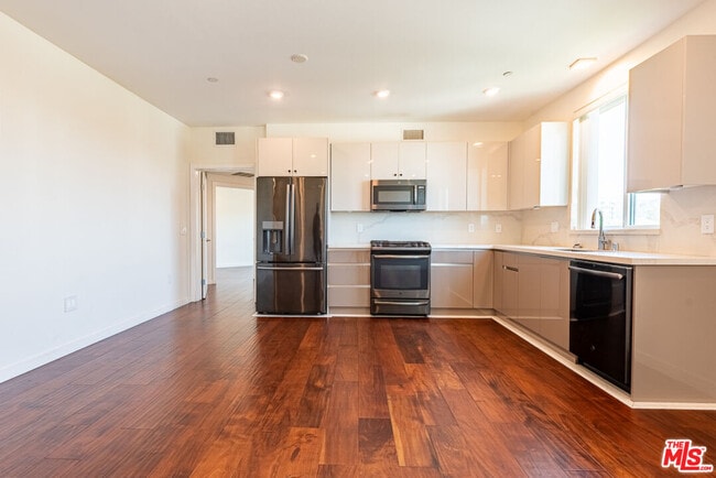 property at 5531 La Mirada Ave