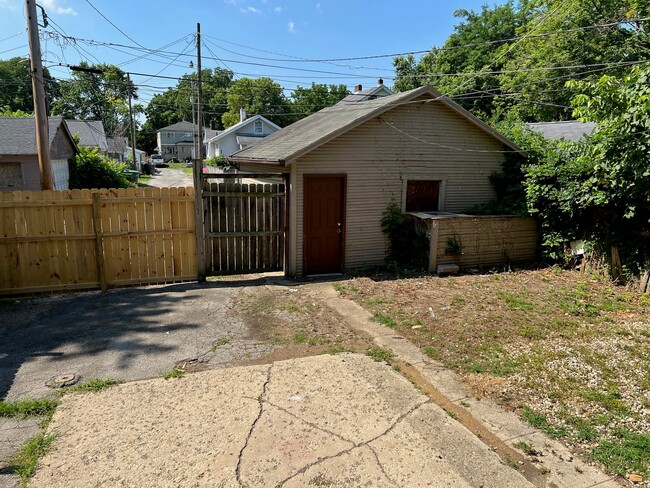 2527 Sutton Ave in Columbus, OH - Building Photo - Building Photo