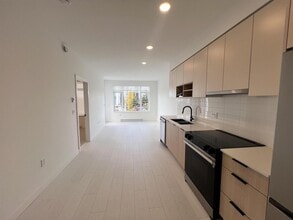 10466-1138A 138a St in Surrey, BC - Building Photo - Building Photo