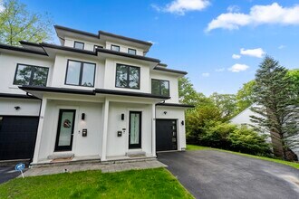 18 Cragmore Rd in Newton, MA - Building Photo - Building Photo