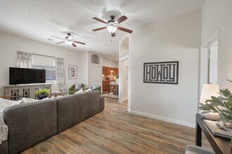 6166 Imperial Loop Dr in College Station, TX - Building Photo - Building Photo