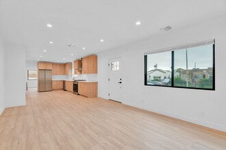 2902 West Blvd in Los Angeles, CA - Building Photo - Building Photo