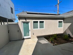 1337 23rd St in Santa Monica, CA - Foto de edificio - Building Photo