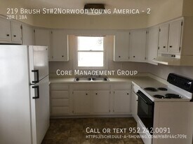 219 Brush St in Norwood Young America, MN - Building Photo