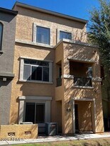 16825 N 14th St in Phoenix, AZ - Building Photo