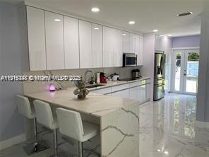 1649 NE 171 St in North Miami Beach, FL - Building Photo - Building Photo