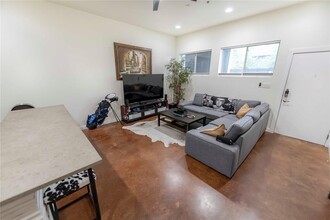 2931 E 12th St in Austin, TX - Building Photo - Building Photo