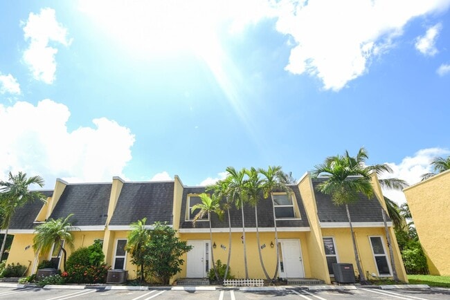 Pelican Pointe