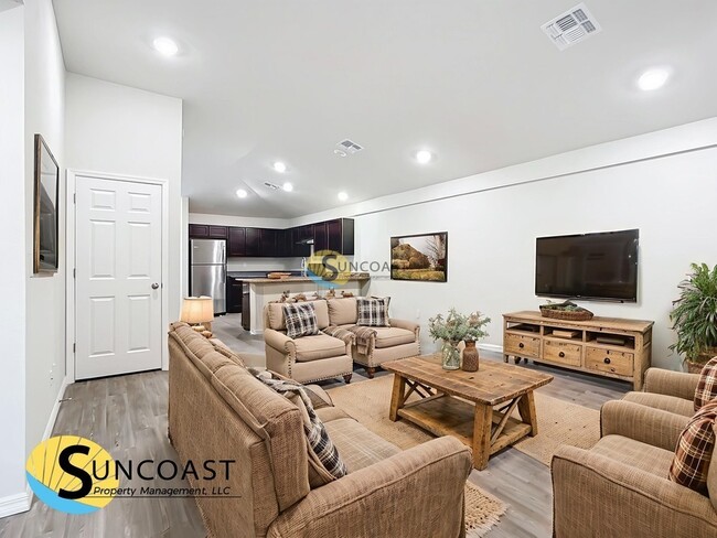 179 Lomond Dr in Port Charlotte, FL - Foto de edificio - Building Photo