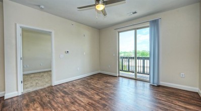 Plaza 25 in Charlotte, NC - Building Photo - Interior Photo