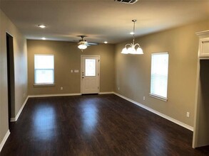 609 E Rosedale St in Sherman, TX - Building Photo - Building Photo