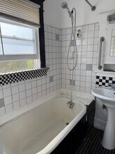 386 Carroll Park E, Unit A in Long Beach, CA - Foto de edificio - Building Photo