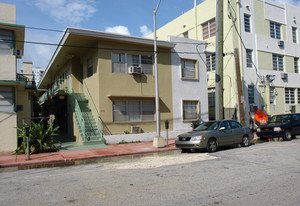 240 31st St Apartments