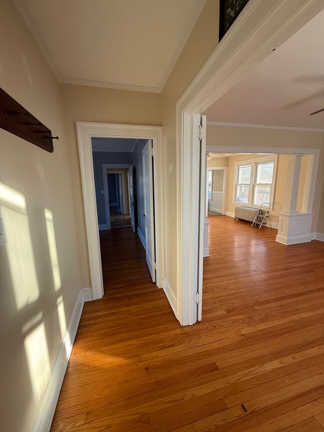 18 Roger St, Unit 18 Roger st Second Floor in Hartford, CT - Building Photo - Building Photo