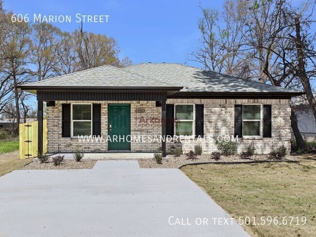 property at 606 Marion St