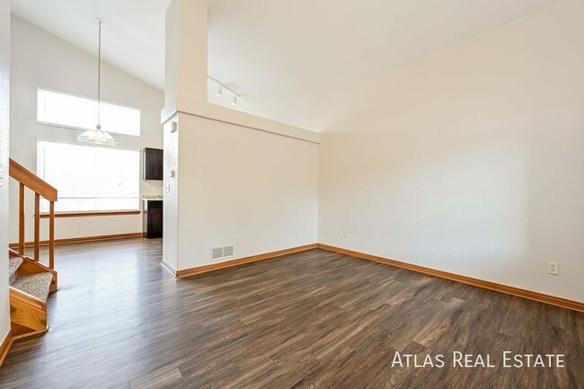 1233 S Alton Ct in Denver, CO - Building Photo - Building Photo
