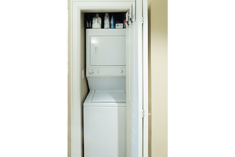 2326 Harbour Rd in Sidney, BC - Building Photo - Building Photo