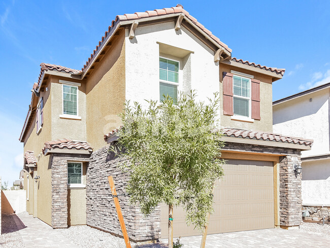 130 Charmante Tulip Lane in Henderson, NV - Building Photo - Building Photo