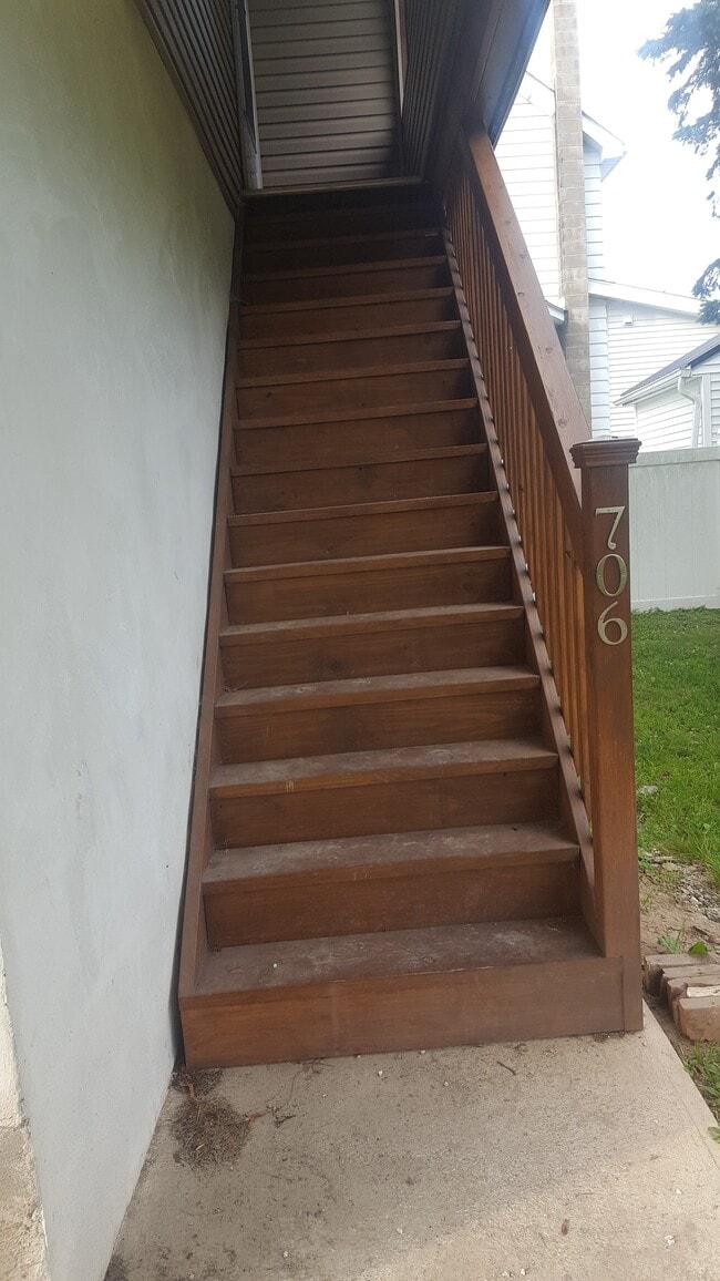 706 Avenue K, Unit 706 Ave K, APT 2 in Matamoras, PA - Building Photo - Building Photo