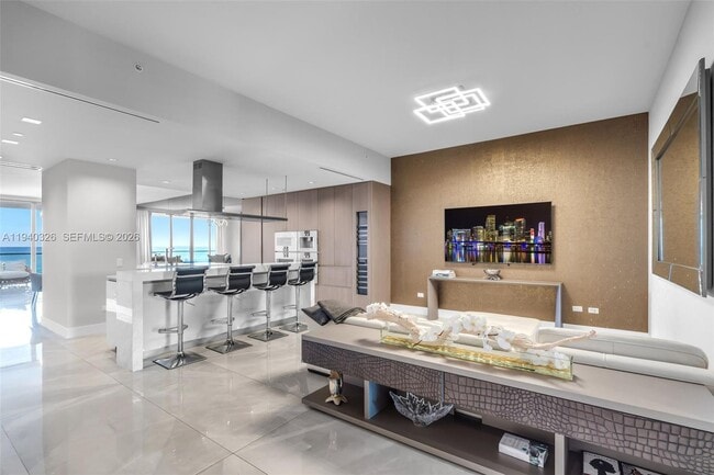 18501 Collins Ave in Sunny Isles Beach, FL - Building Photo - Building Photo