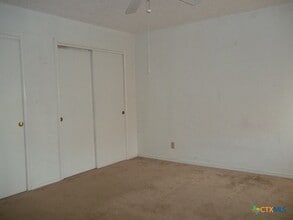 2001 Carousel Dr in Killeen, TX - Building Photo - Building Photo